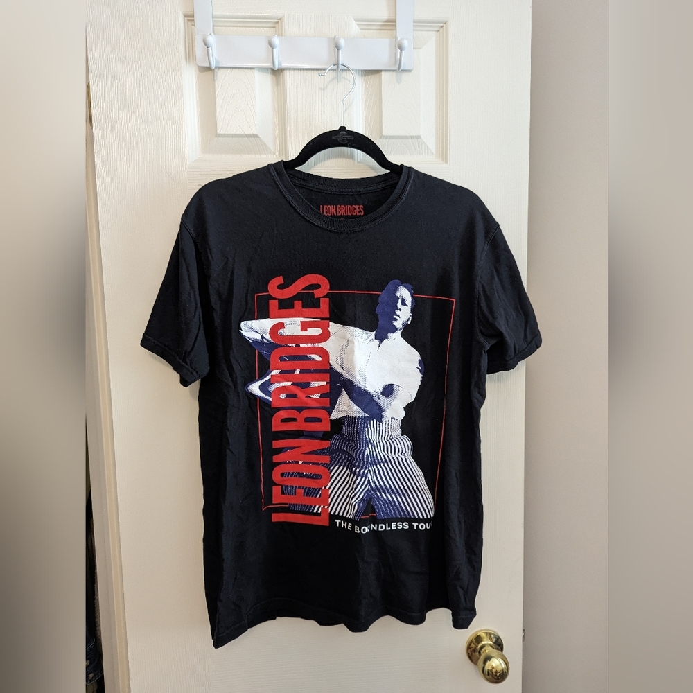 Leon Bridges concert T